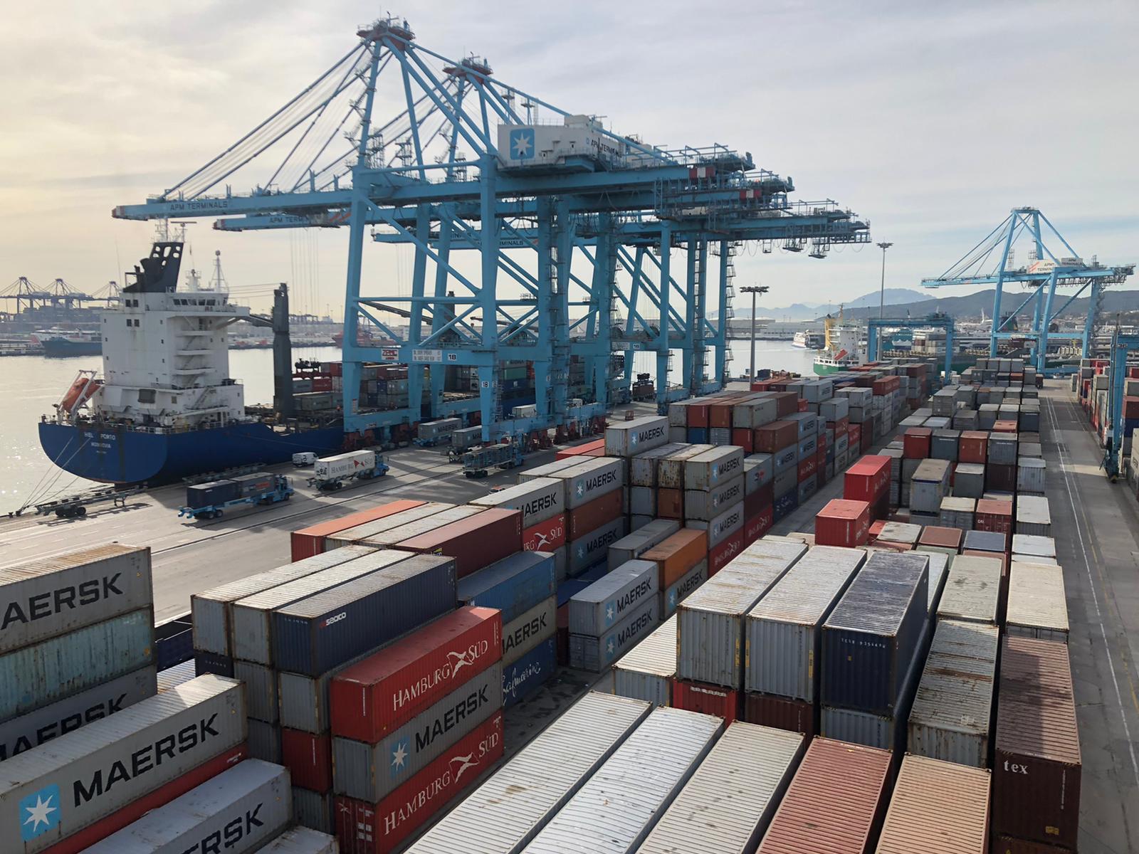 logistica en el puerto de Algeciras